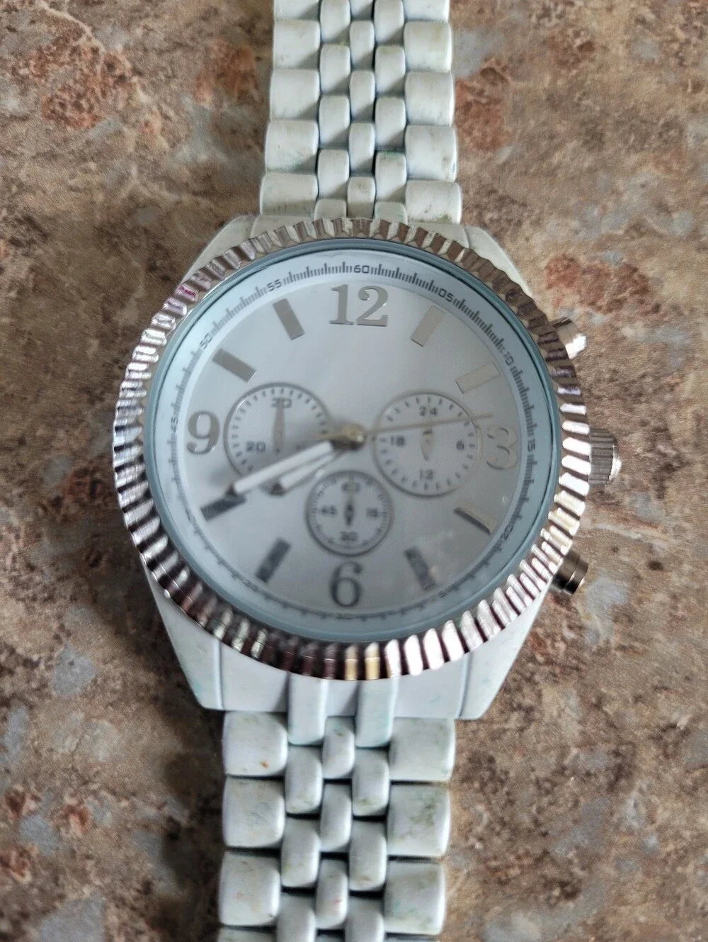 Quartz White Stainless Steel Bracelet Analog Watch